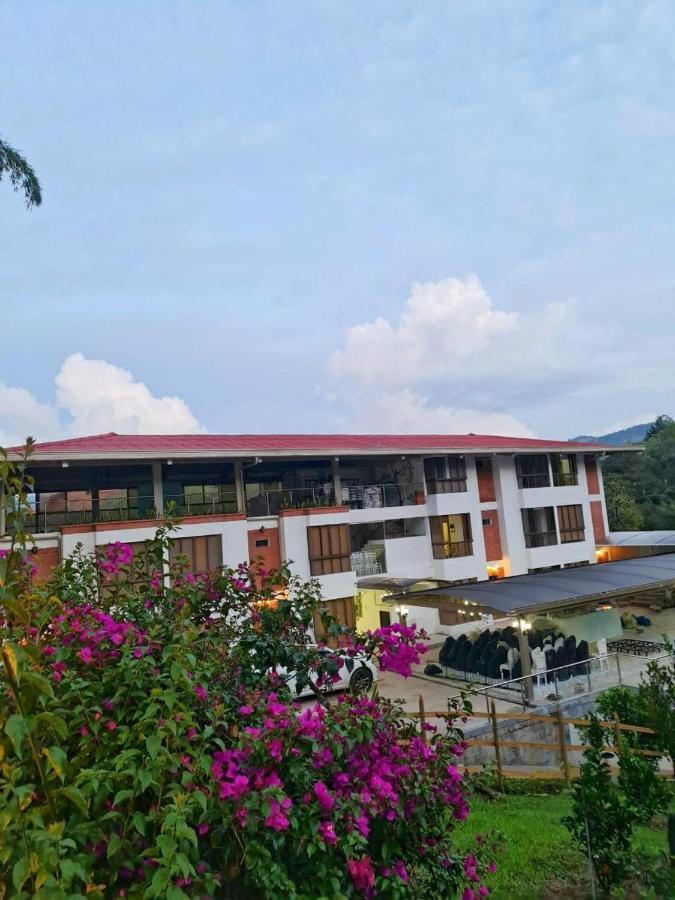 Guatapé Piedra Del Penol Hotel מראה חיצוני תמונה