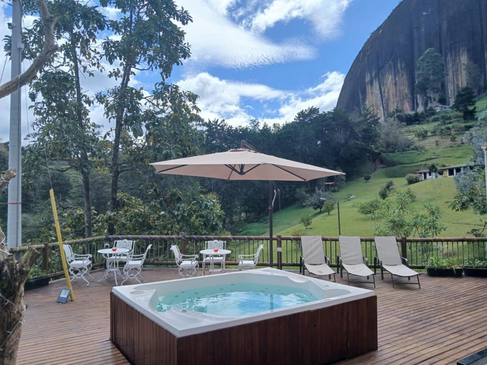 Guatapé Piedra Del Penol Hotel מראה חיצוני תמונה
