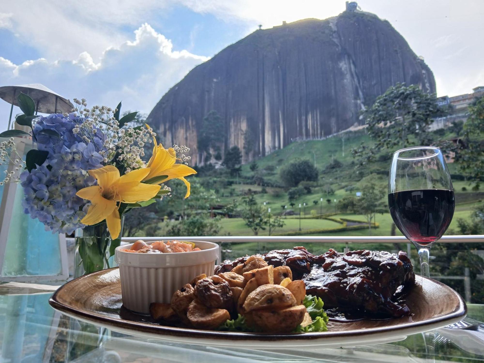 Guatapé Piedra Del Penol Hotel מראה חיצוני תמונה